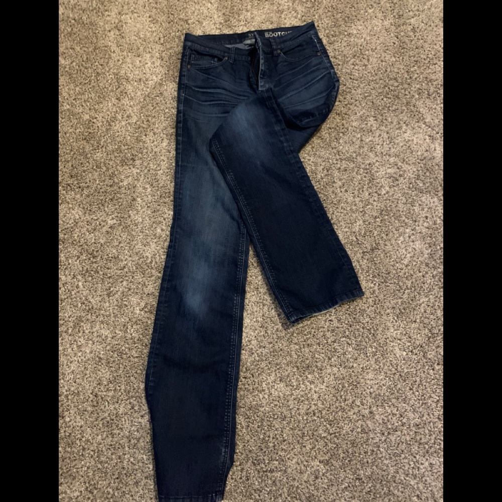 Bootcut/ low-rise/stretch jeans